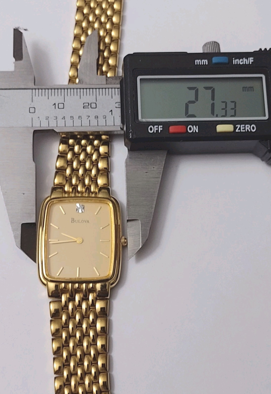 Vintage Men’s Formal Dress Gold Tone Diamond Bulova Quartz Watch Service Award