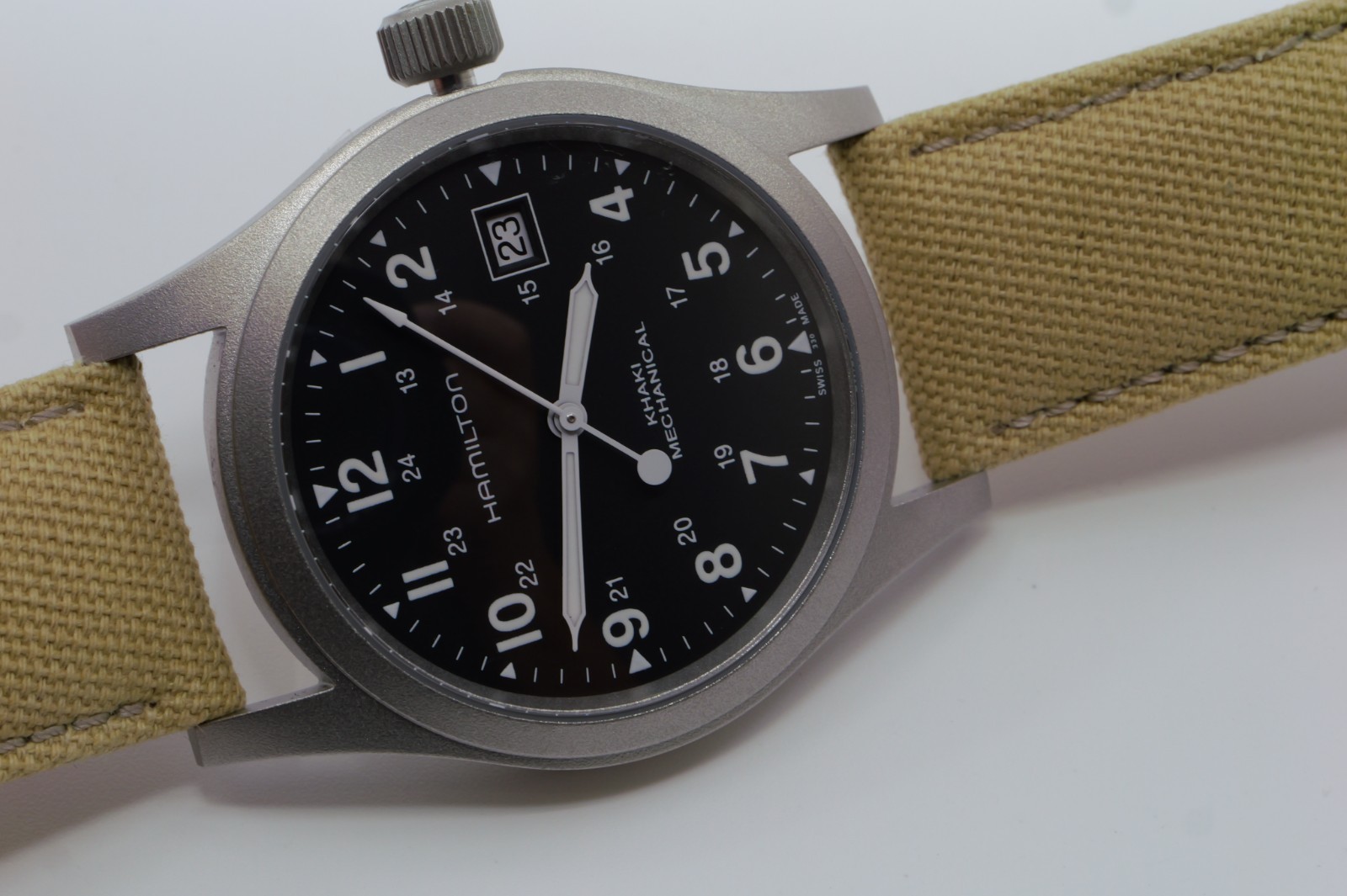 Hamilton Khaki Field Mechanical H694390 manual watch. Pilot Military Style. BOX