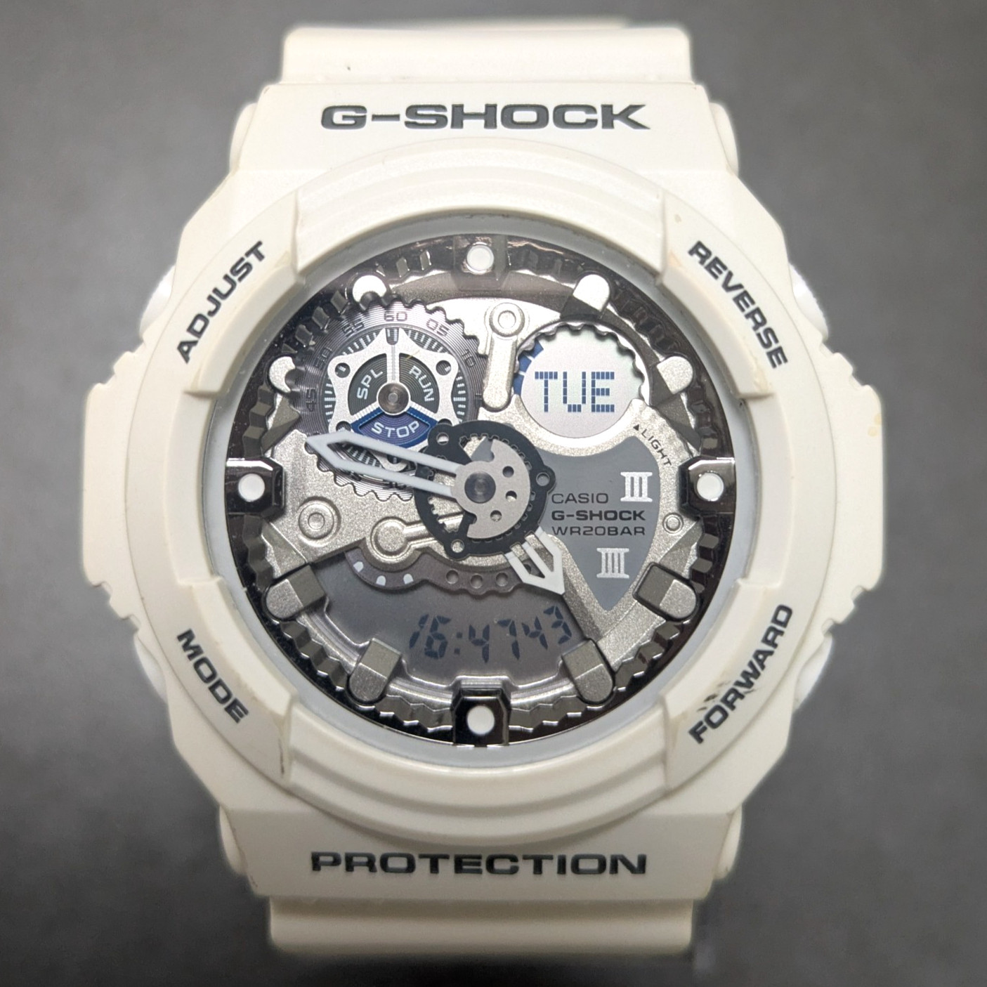 Casio G-SHOCK GA-300 White 5259 Men’s Watch Pre-Owned Working Battery Included