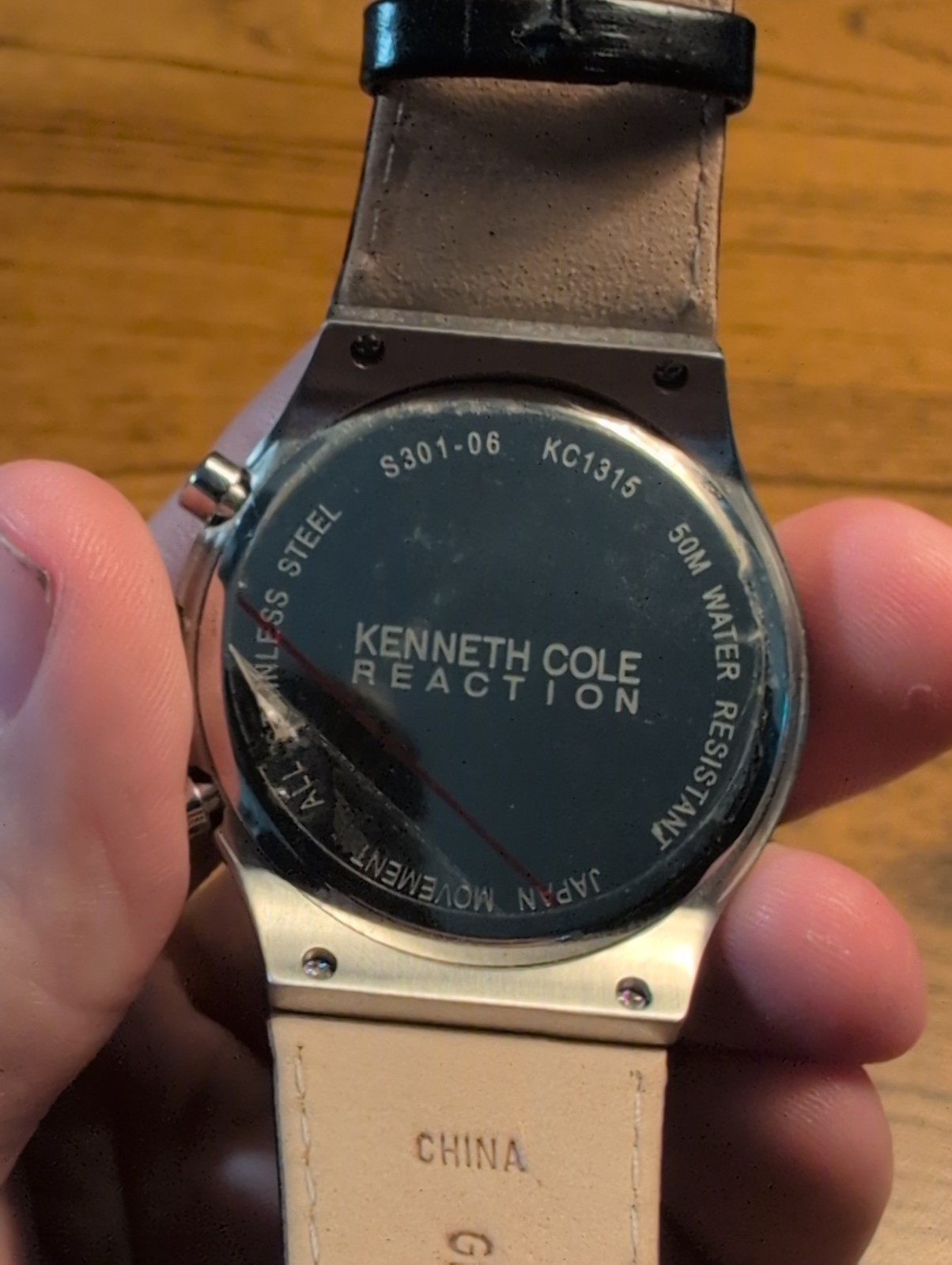 Kenneth Cole Reaction – New York KC1315 chronograph, black dial & leather Band