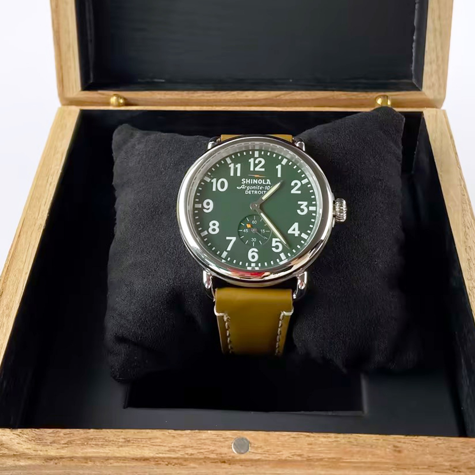 Shinola The Runwell Green Dial and Tan Leather Strap Men/Women Quartz Watch 41MM