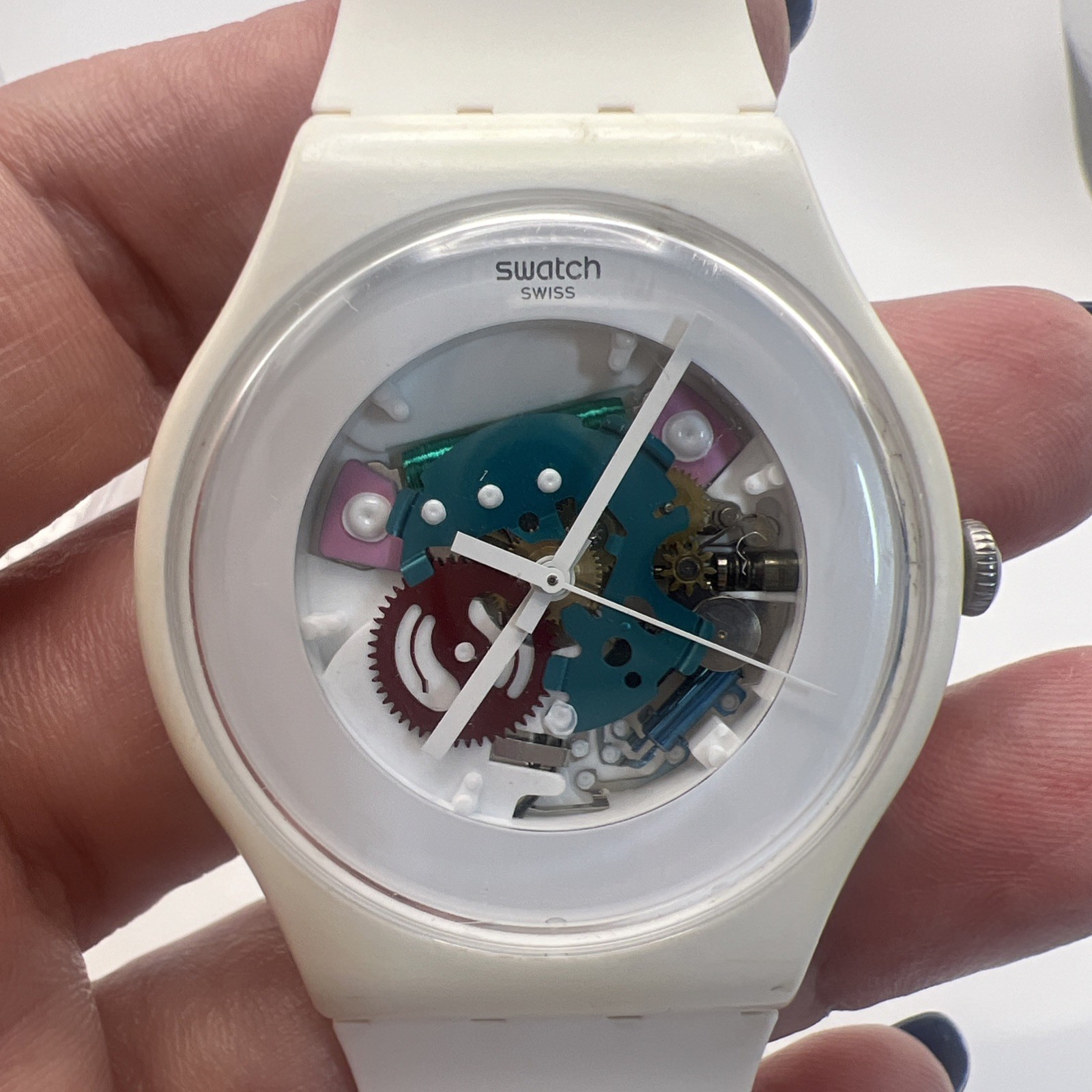 Swatch WHITE LACQUERED Skeleton SUOW100 2012 42mm Watch w/Case Papers Receipt