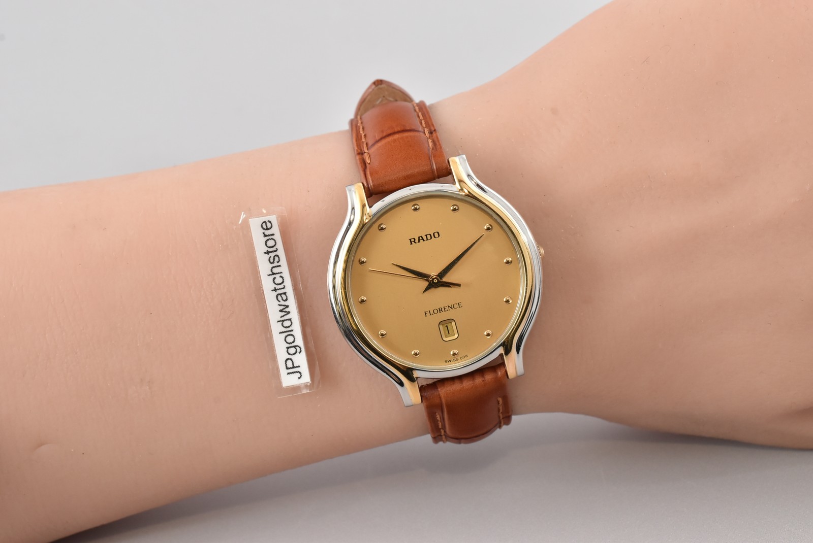 BOX ”N MINT” RADO Florence 129.3644.4 Swiss Date 32mm QZ Gold Dial Watch JAPAN