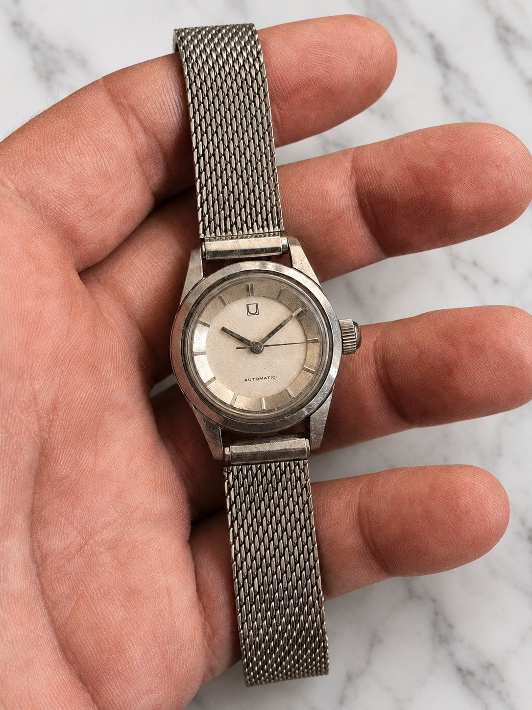 ? RUNS GREAT! Gorgeous 1960s UNIVERSAL GENEVE Ladies 23mm POLEROUTER Automatic