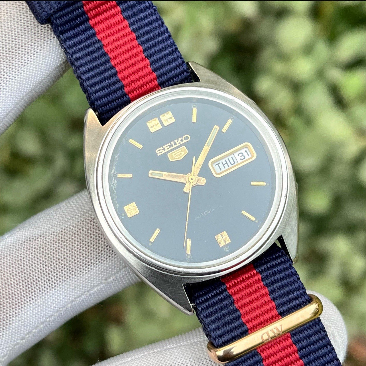 Vintage Seiko 5 Automatic Black Dress Formal Dial Japan Made Men Watch 6309-8840