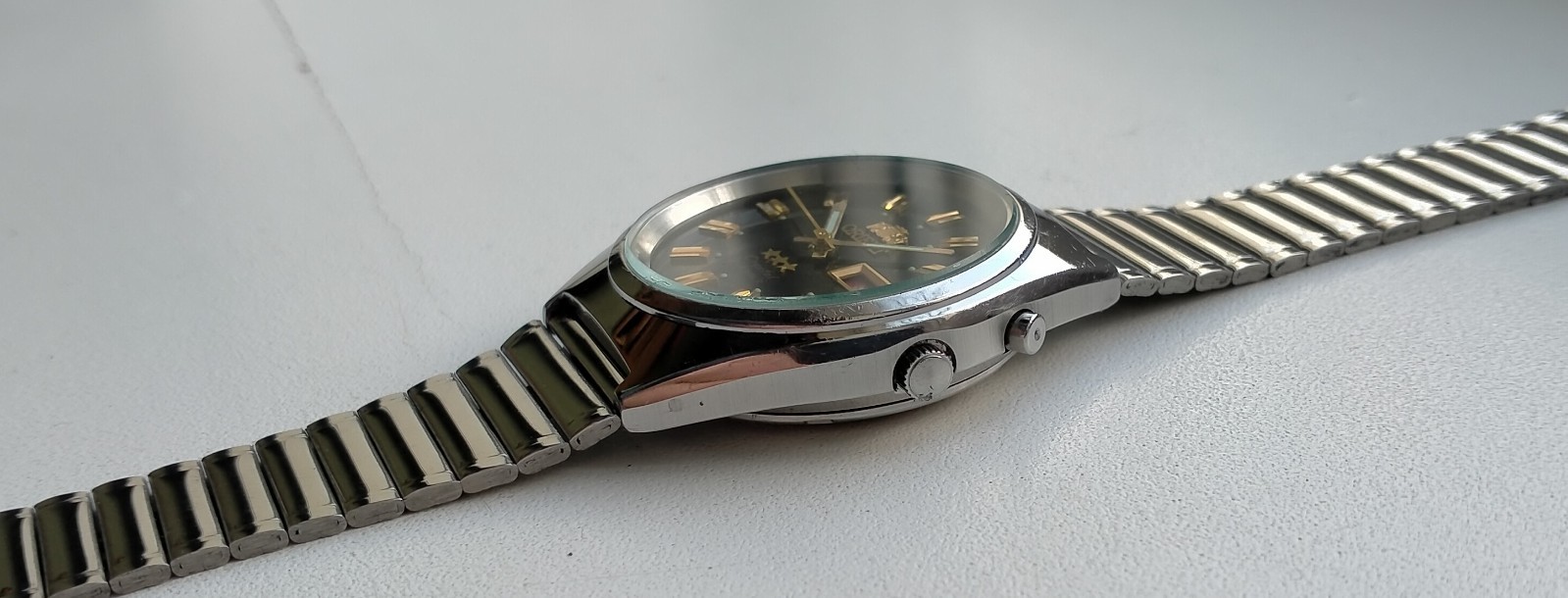 Orient 3 Star Automatic Model KE 469WA8 -80 C Vintage Original Japan Watch 1990s