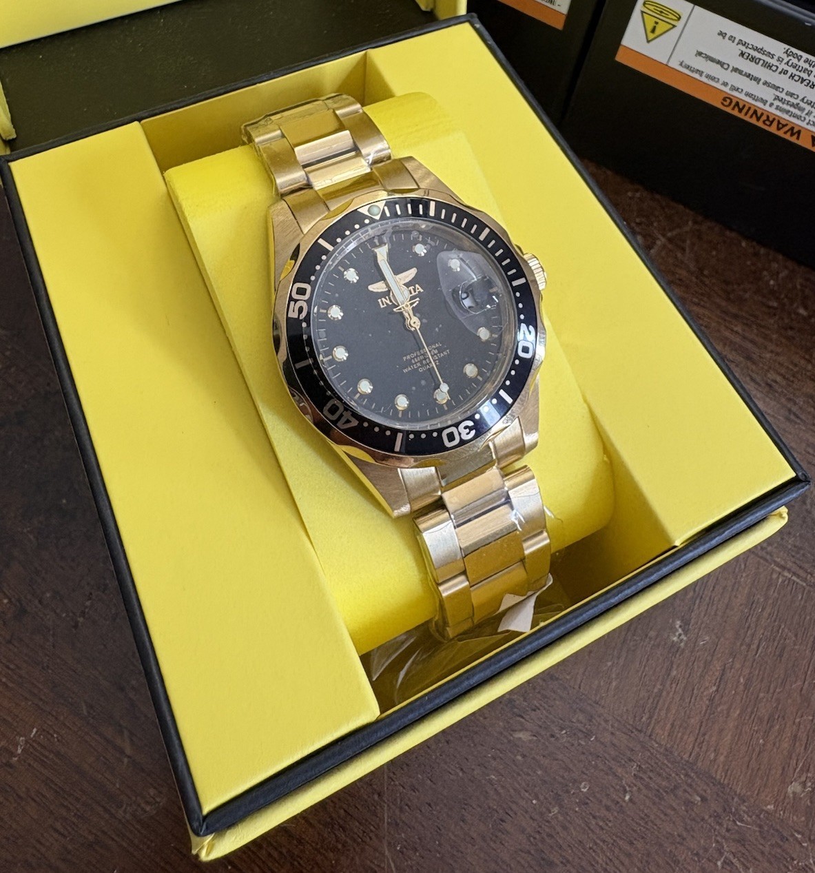 Invicta Pro Diver Black Dial Yellow Gold-plated Men’s Watch 17051
