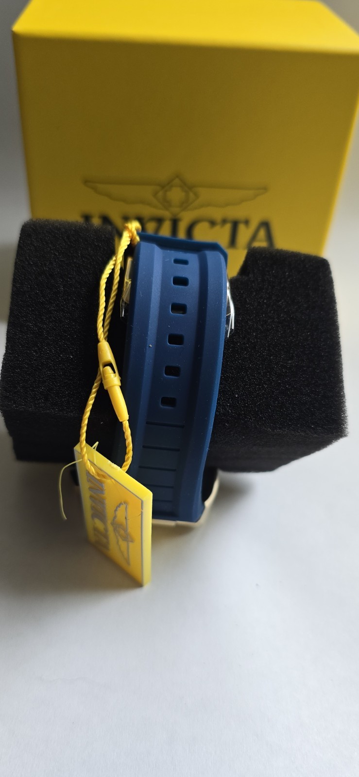 Invicta Racing 48469 Men’s Chronograph Watch Gold Tone Blue Silicone 43mm New