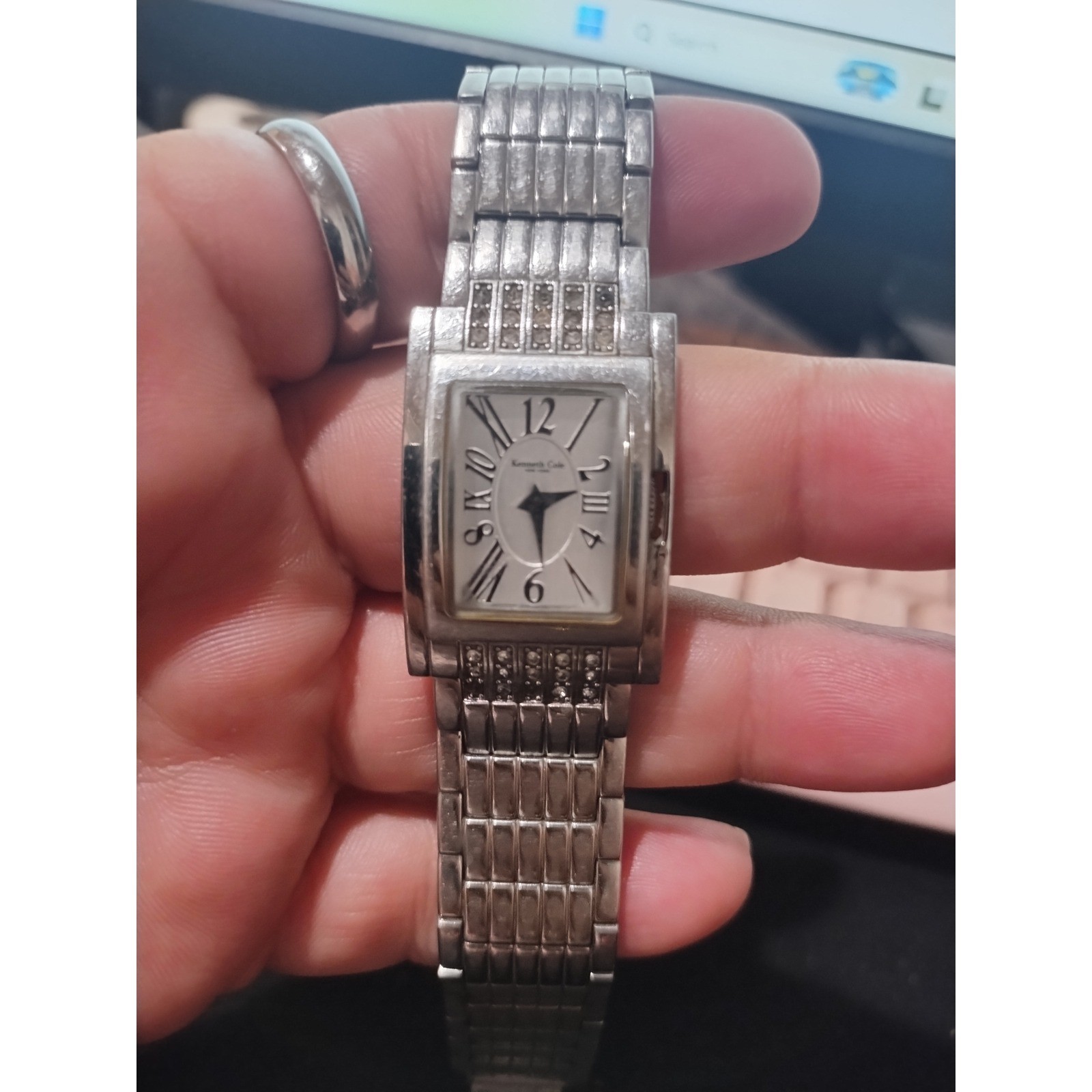 Kenneth Cole New York Womens Silver Tone Watch S301-04-KC4452 Stainless Steel
