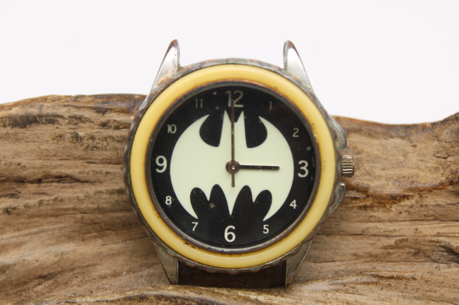 ACCUTIME BATMAN QUARTZ WATCH BAT9004 0812 33.1mm 16.3mm LUG RUNS (F4G2)