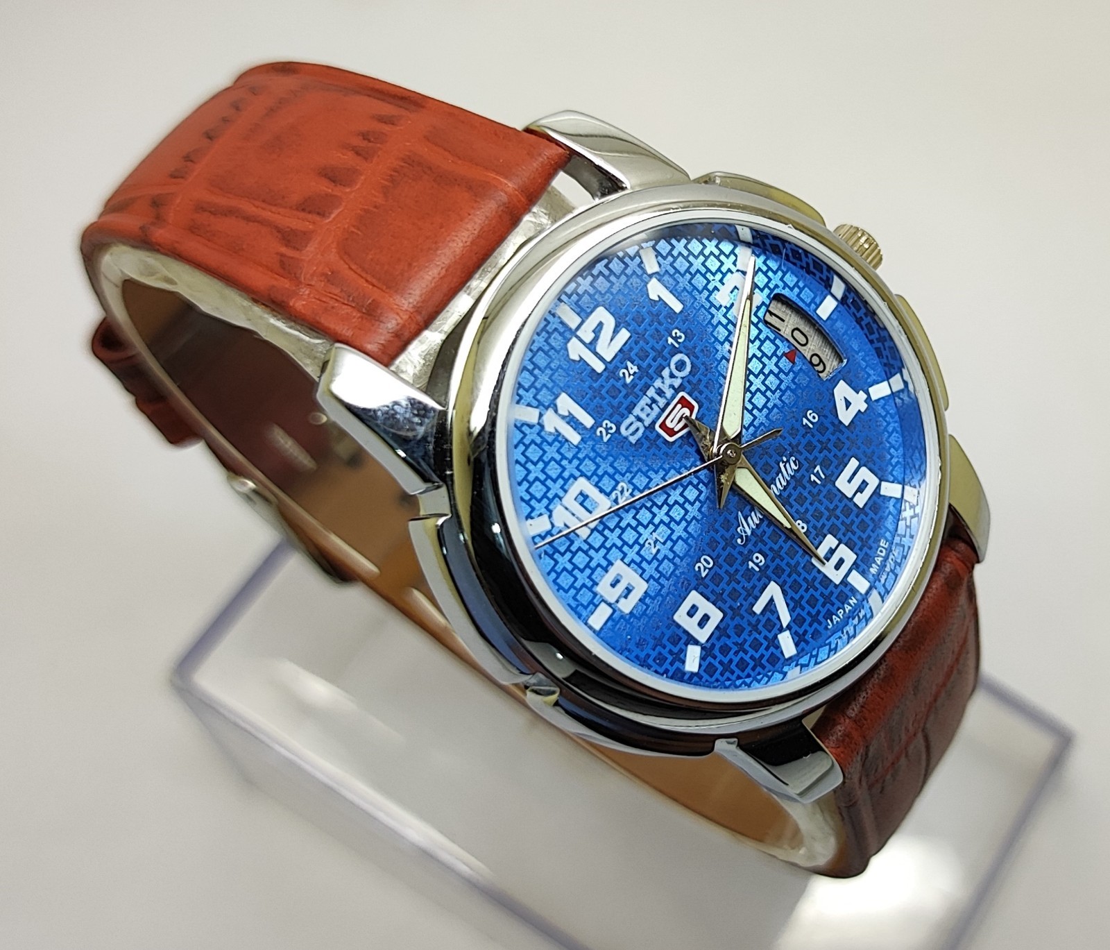 Refurbished Automatic Men’s Watch Day Date | Classic Vintage Style Leather Strap