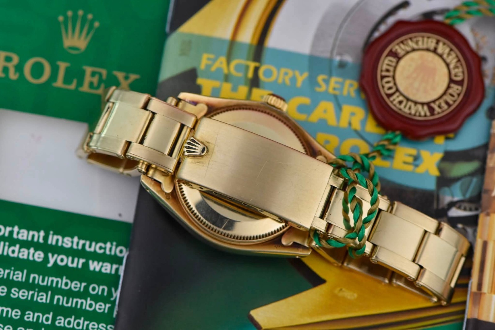 Rolex Datejust Automatic Fluted Bezel White Roman Dial 14kGold Bracelet Box 6837