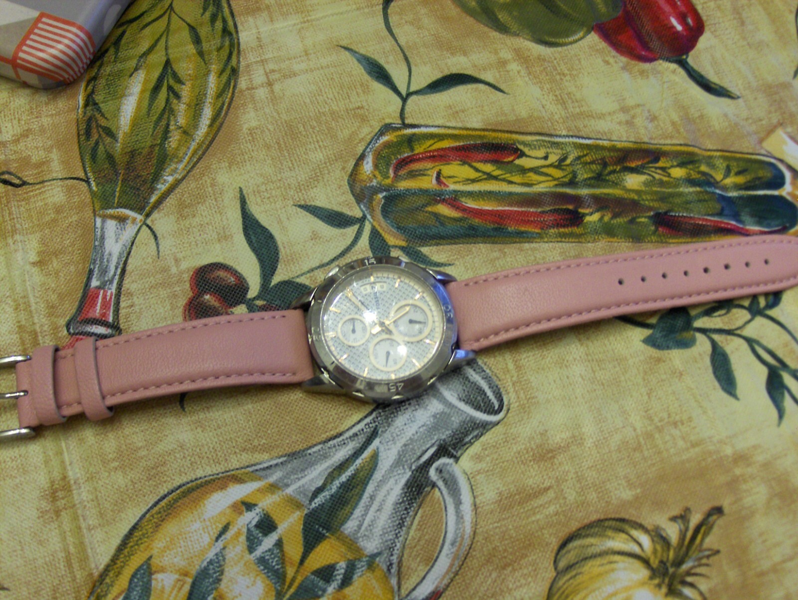 FOSSIL ES 4024 MODERN PURSUIT 3 EYE CHRONOGRAPH DIALS AND DATE WINDOW