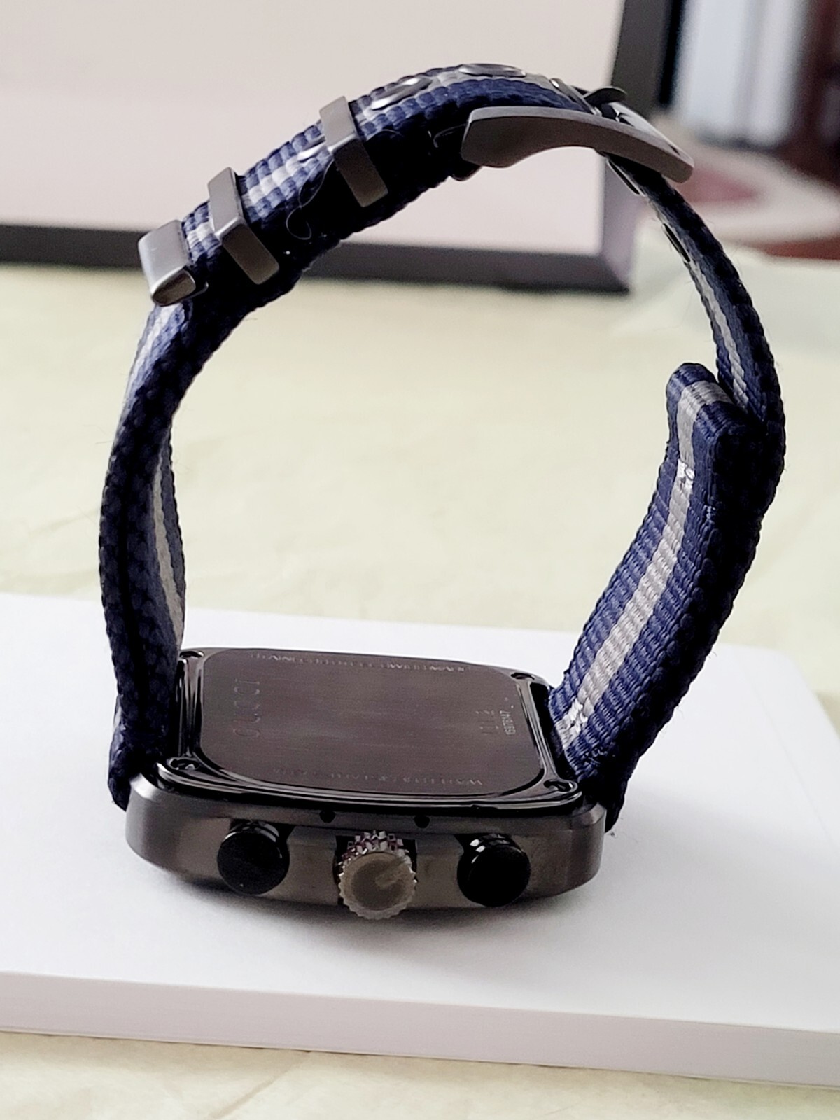 Gucci Coupe Chronogra,Authentic,Near Mint,Hardly Worn,Mens,45MM,Box,Bag,Booklet.