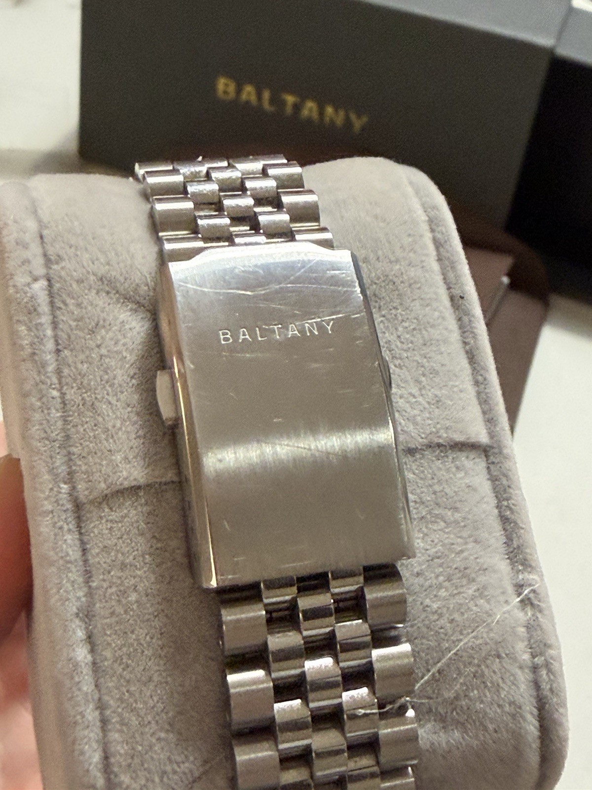 BALTANY DJ S4084 AUTOMATIC, SILVER DIAL, FLUTED BEZEL, DATE, SAPPHIRE, 36 MM