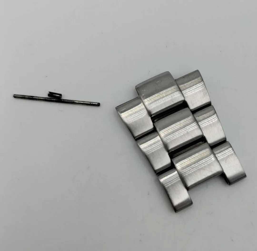 Used watch parts: Citizen Promaster H112-T016651, second to fourth links of the
