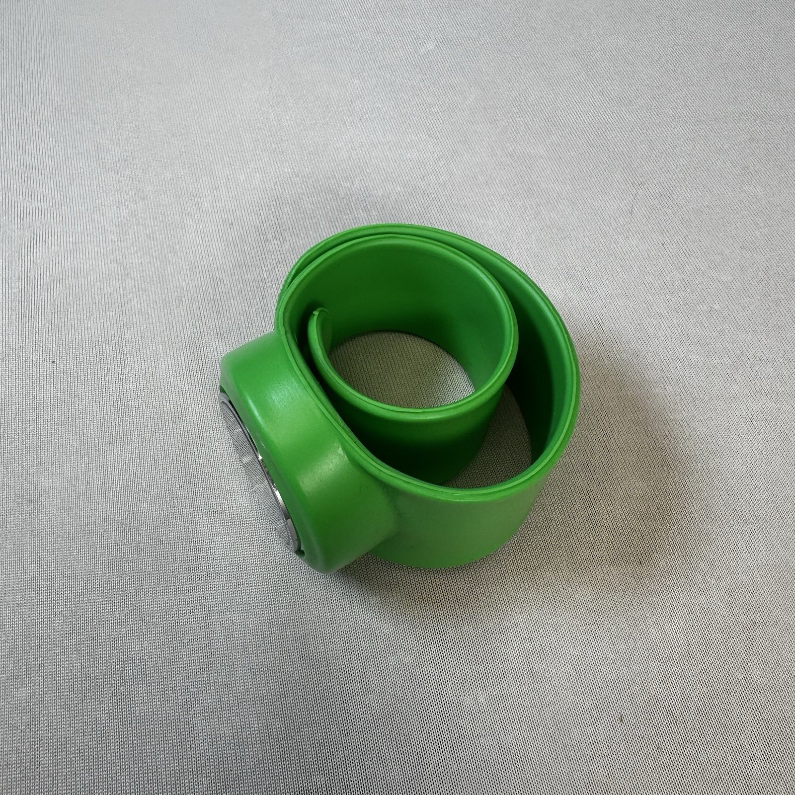 Bright Green Snap On Watch – Untested – Battery?