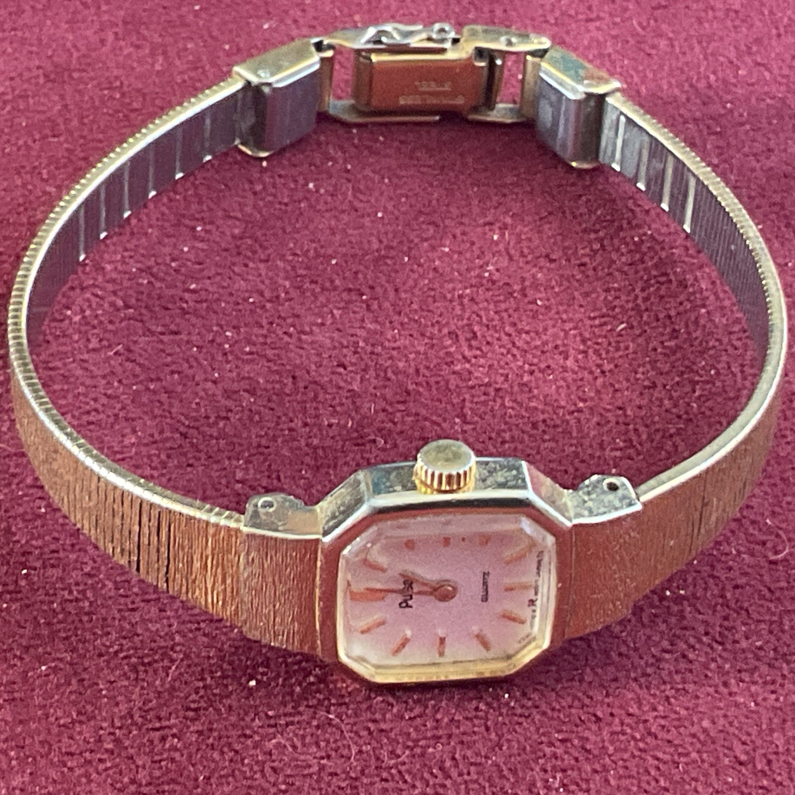 Pulsar Analog Wristwatch Gold Tone Band Square Shaped Face NEW BATTERY WORKS
