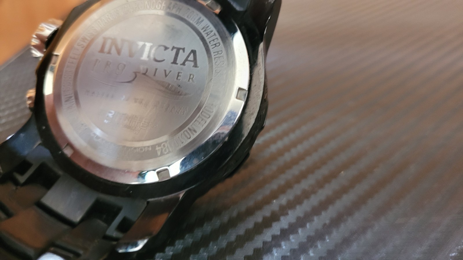 INVICTA 17084 PRO DIVER SCUBA CHRONOGRAPH SWISS CARBON FIBER DIAL MEN’S WATCH