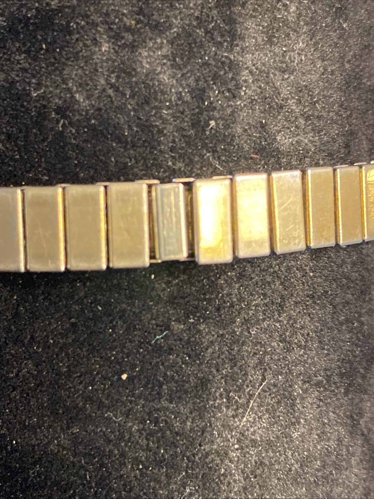 LA Express Wristwatch Gold Tone Expansion Band New Battery