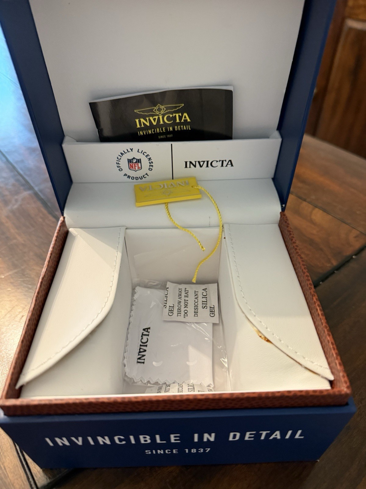 NFL Seattle Seahawks Invicta Men’s Stainless Steel Watch No. 36927 Original Box