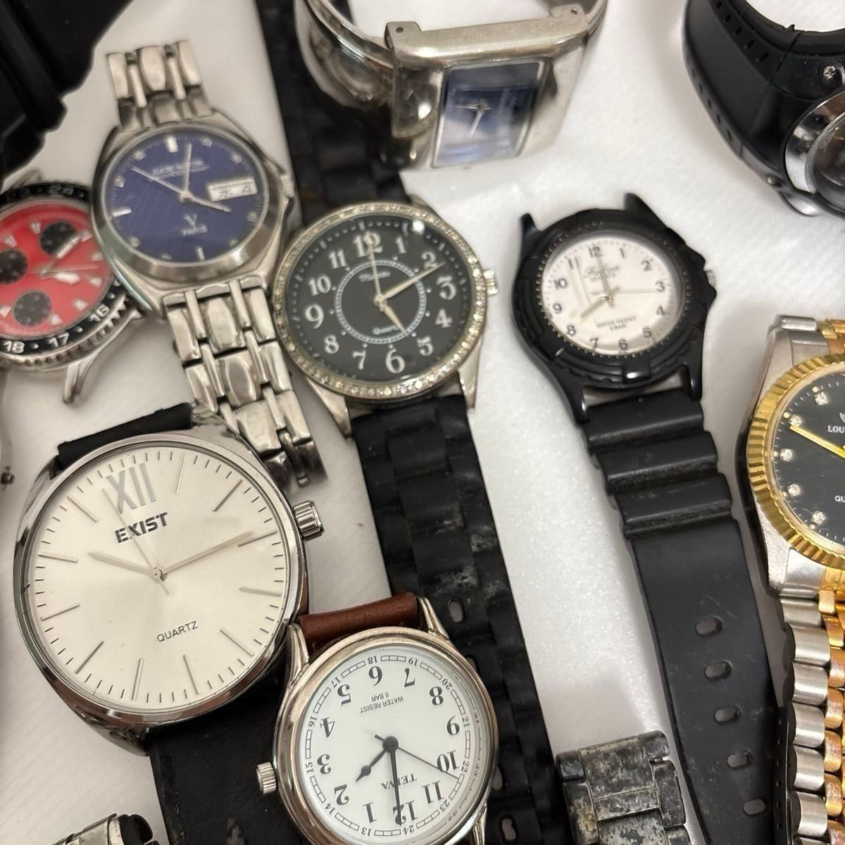 CITIZEN Regno F-84W Solar-Powered Titanium