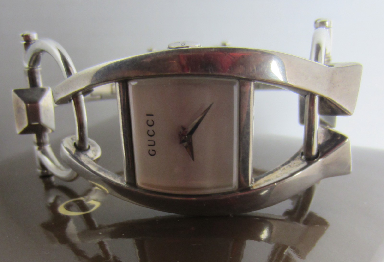 Gucci Vintage Sterling Chiodo Nail / Stirrup Bangle Watch 925 Silver w / Box