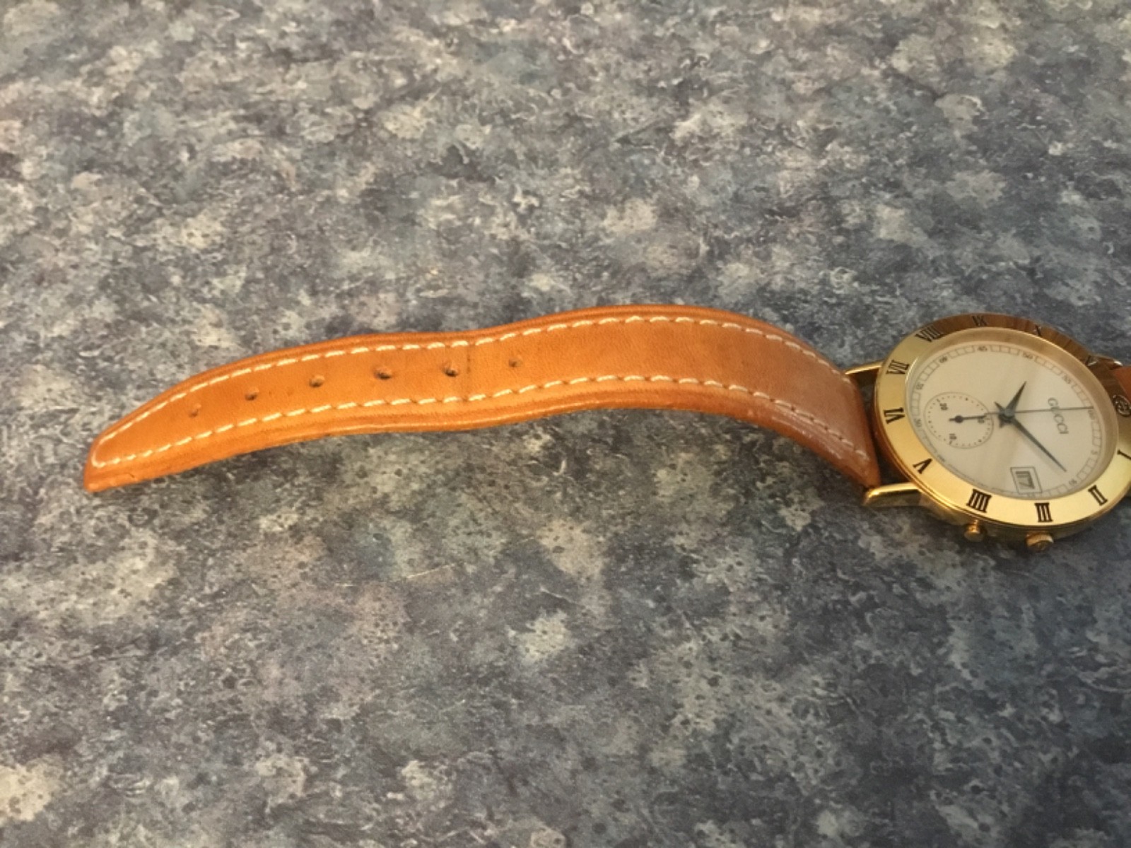 Gucci 3800M Chronograph – Original Buckle – Leather Band – Fully Functional
