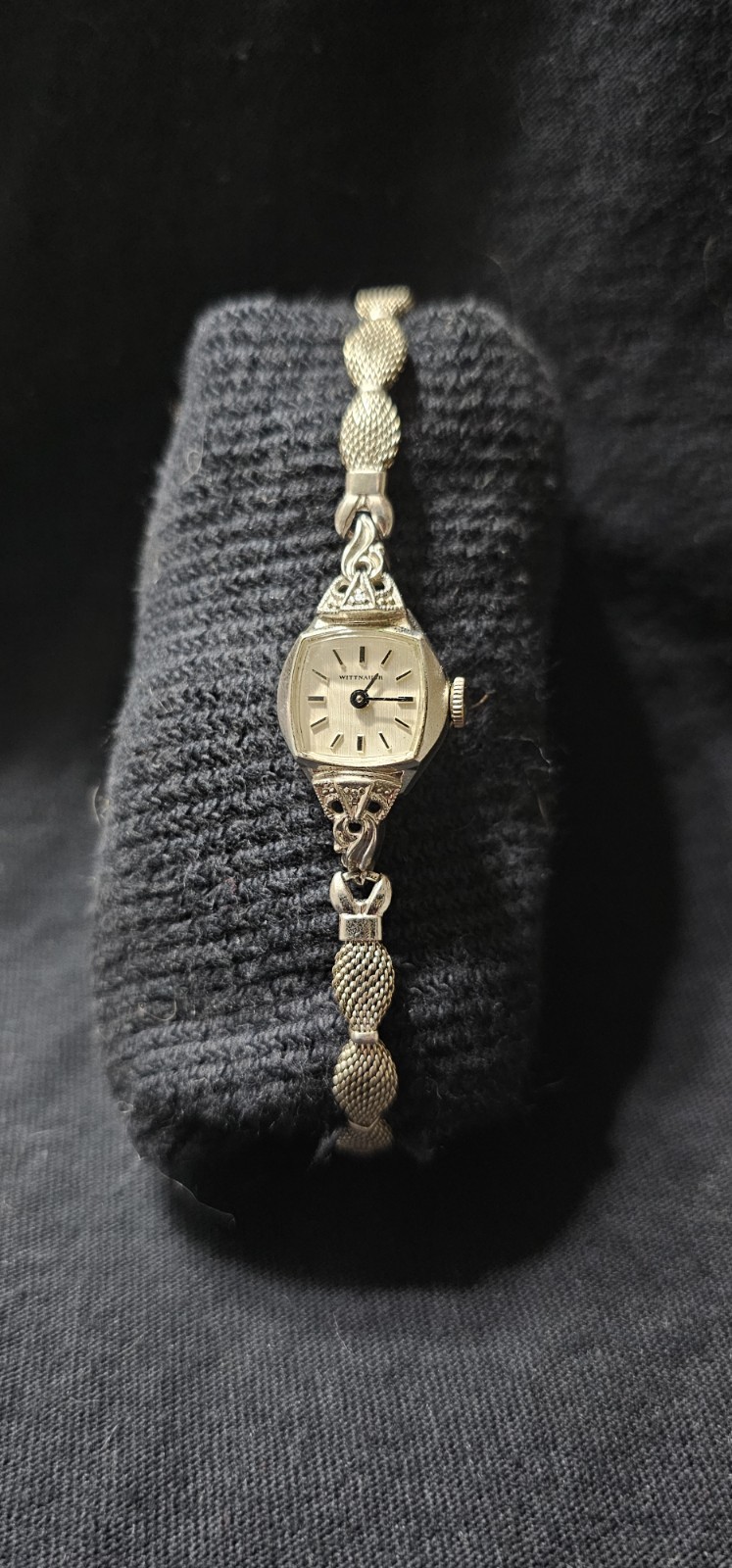 RUNNING Vintage Wittnauer Ladies Watch White Gold Tone Stamped Speidel Mesh Band