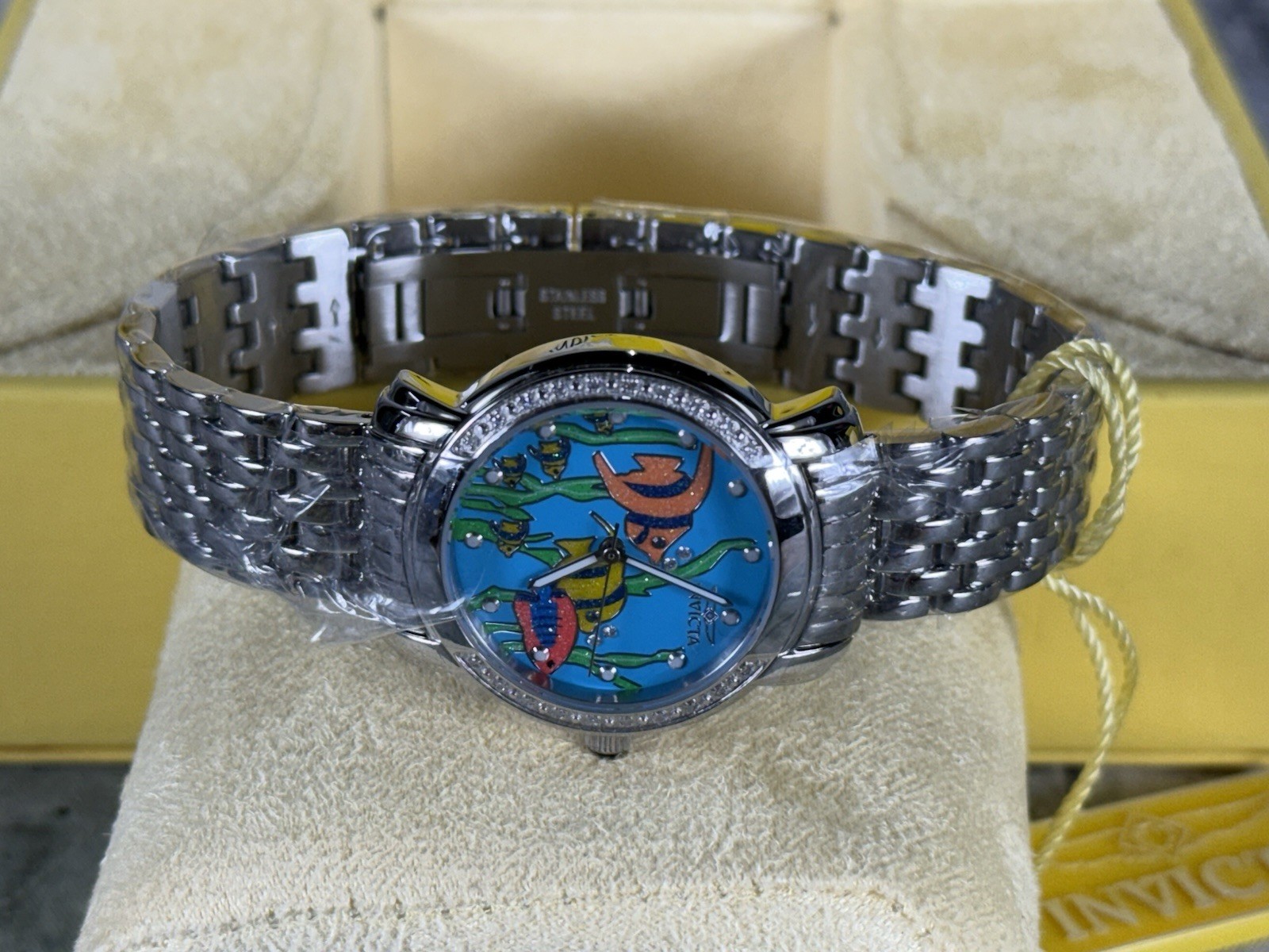 INVICTA Paradise Garden #6378 TROPICAL FISH Watch W/ Case & Extra RARE