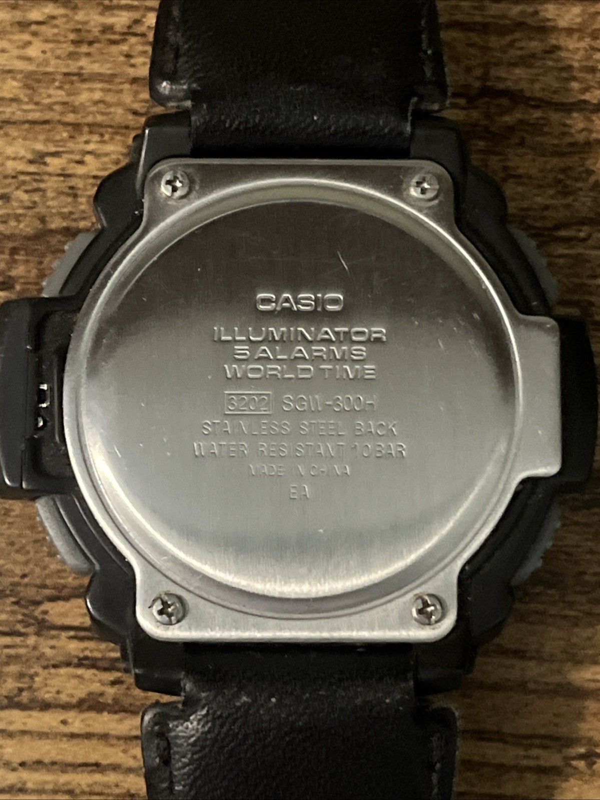 Casio Illuminator Watch Men SGW-300H