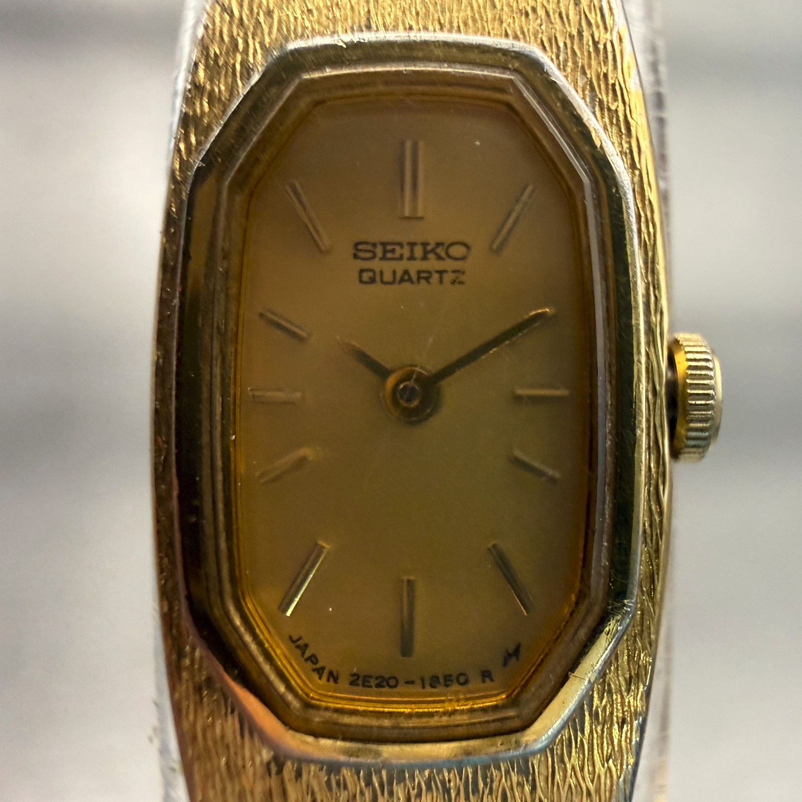 Seiko Watch Women 13mm Gold Dial Gold Tone Oval 2E20-6469 New Battery Vintage