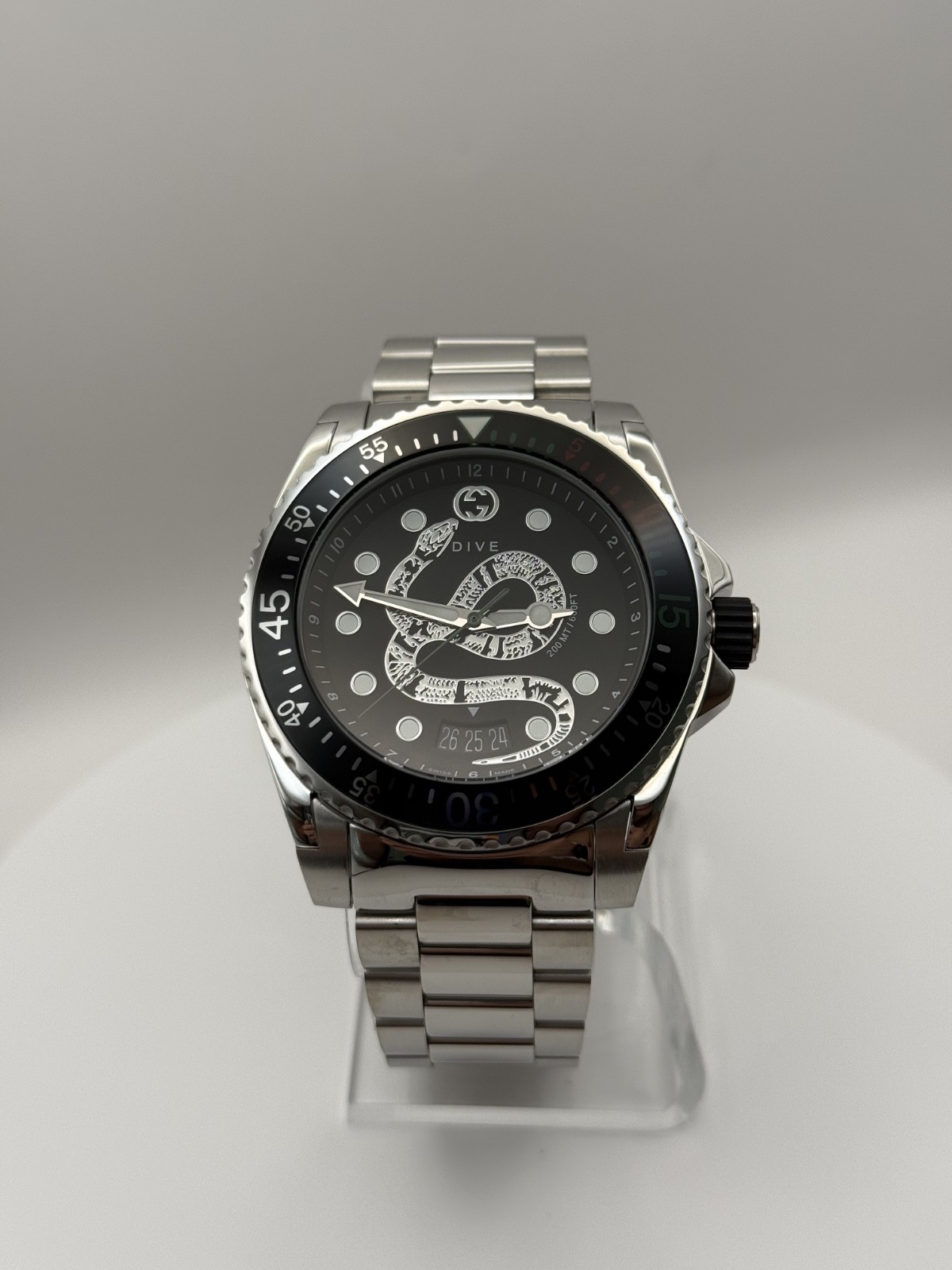 Gucci Dive 45MM Men’s Swiss Quartz Watch Black Dial Stainless Steel YA136218