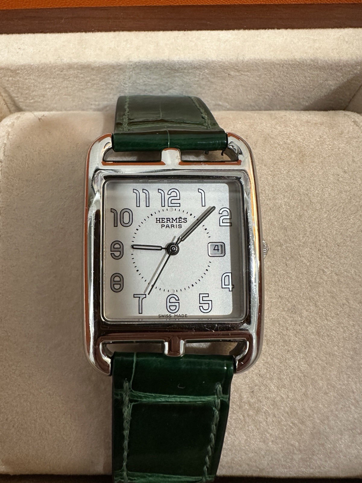 Hermes Cape Cod Watch Premium Green Alligator Print Leather 29x29mm