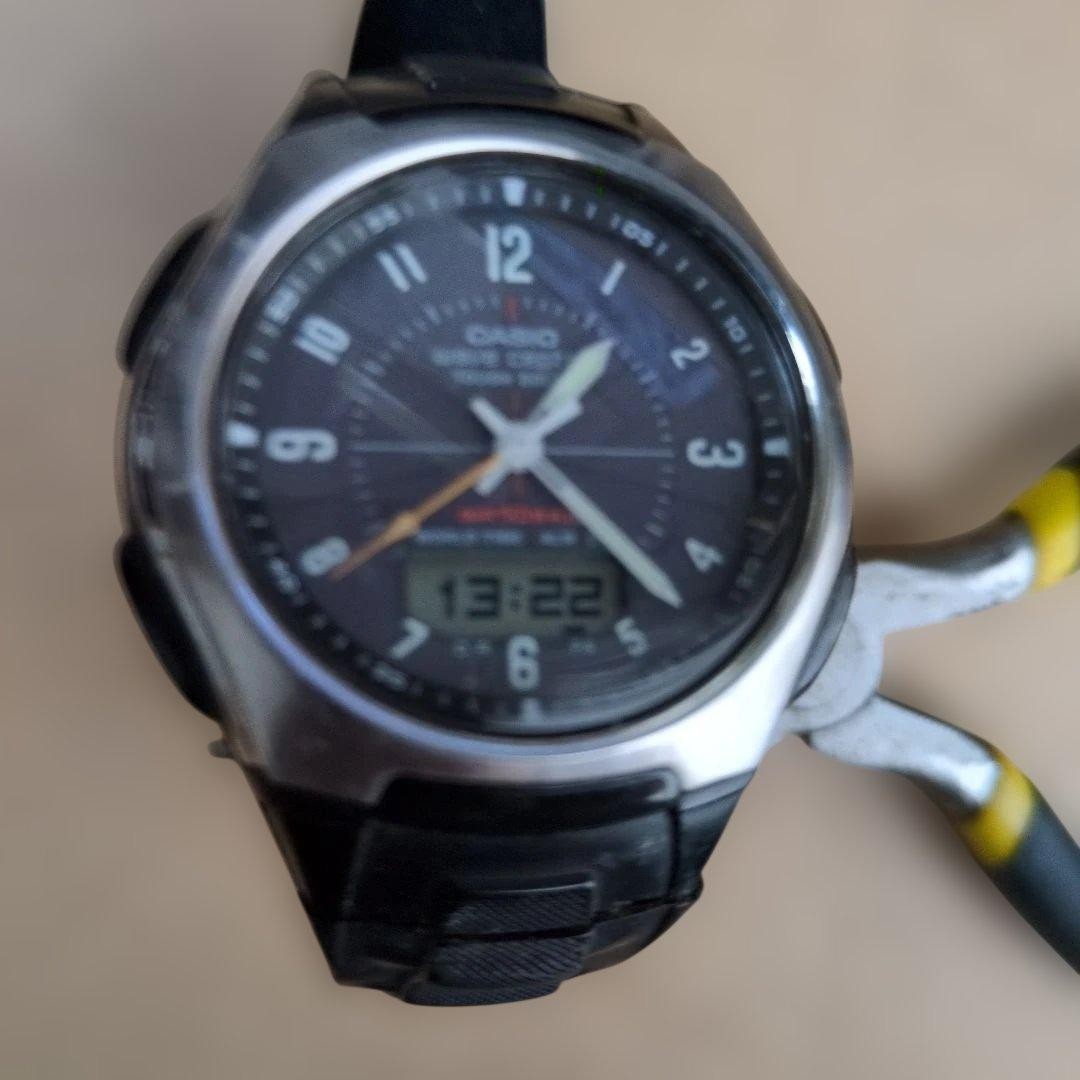 Working condition. CASIO WAVE CEPTOR Tough Solar wristwatch (main unit)