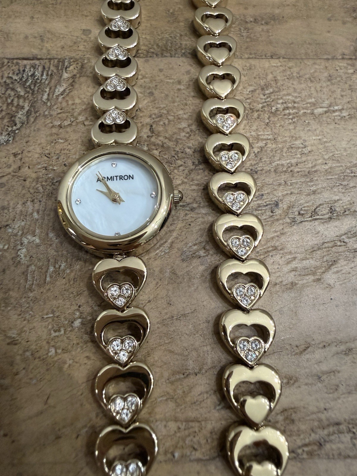 2 Pcs Armitron Ladies Watch & Bracelet Set Hearts Swarovski Goldtone Adjustable