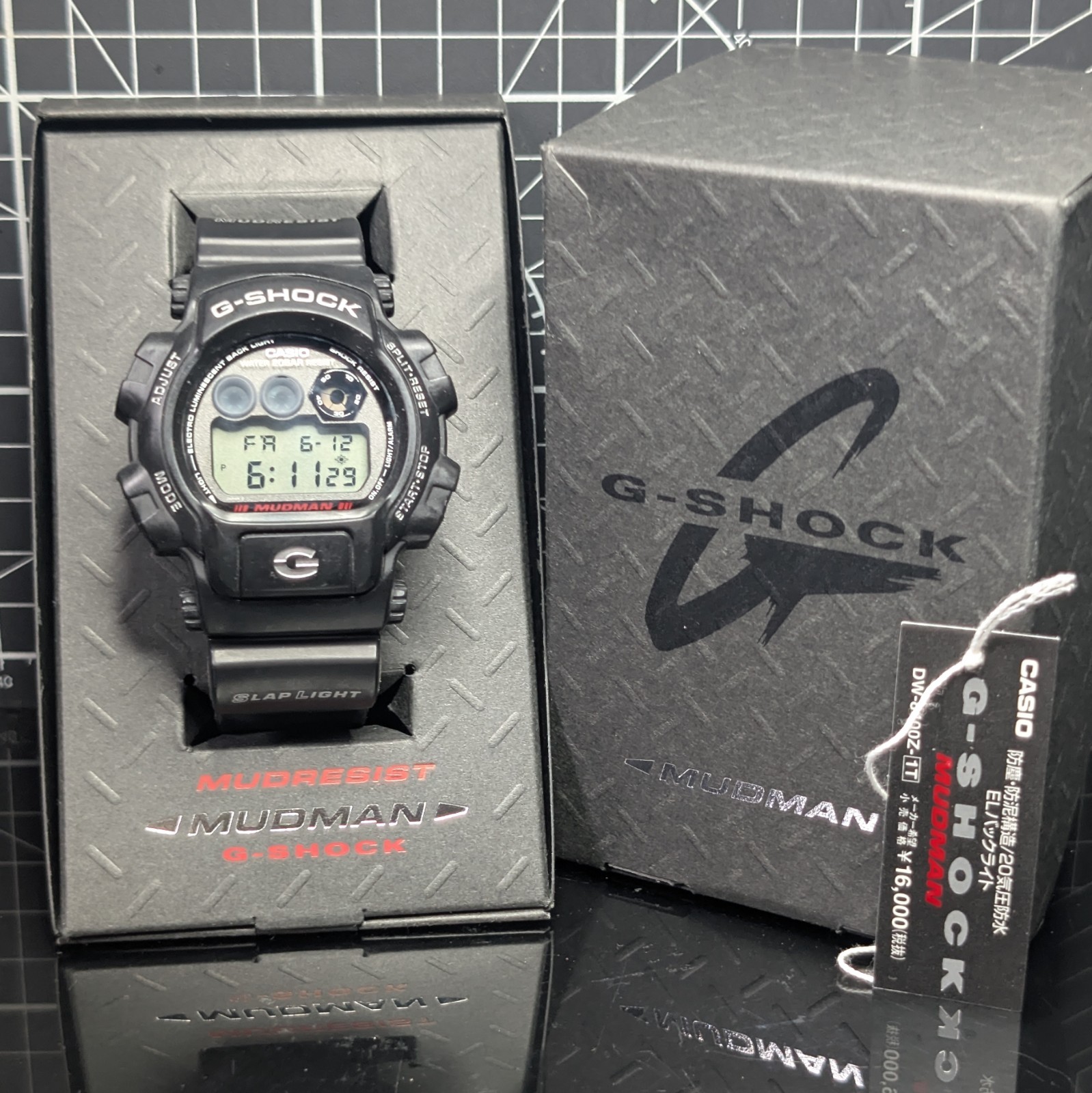 Casio G-Shock MEN IN BLACK DW-8400 Vintage First Gen Digital MudMan DW-8400Z-1T