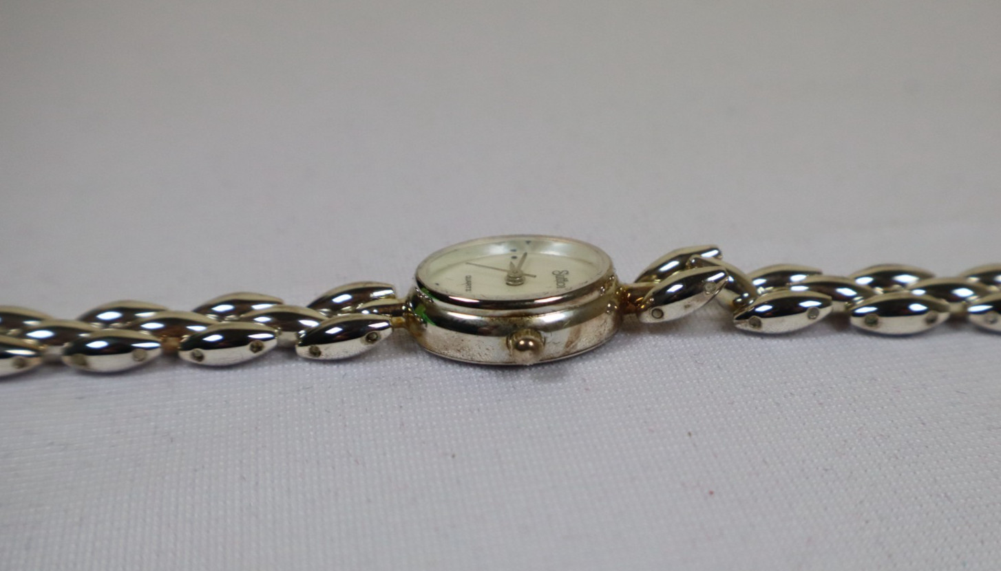 Sutton Quartz Watch Mother of Pearl Face NIB Needs New Battery ONE YEAR WARRANTY