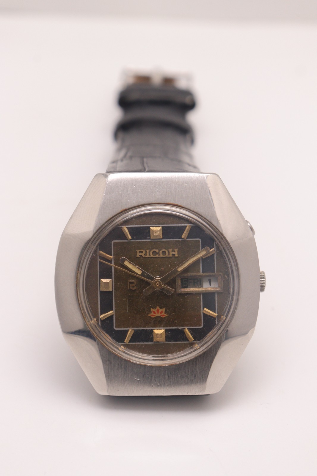 Vintage Ricoh automatic Day Date Movement R31 Japan made men’s watch.