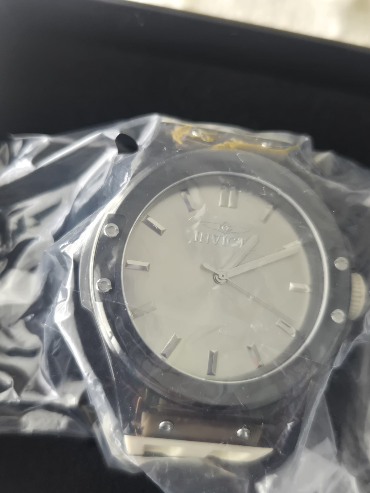Invicta Quartz Analog Watch Silver Dial Black Bezel Rubber Strap 44mm -New W/Box