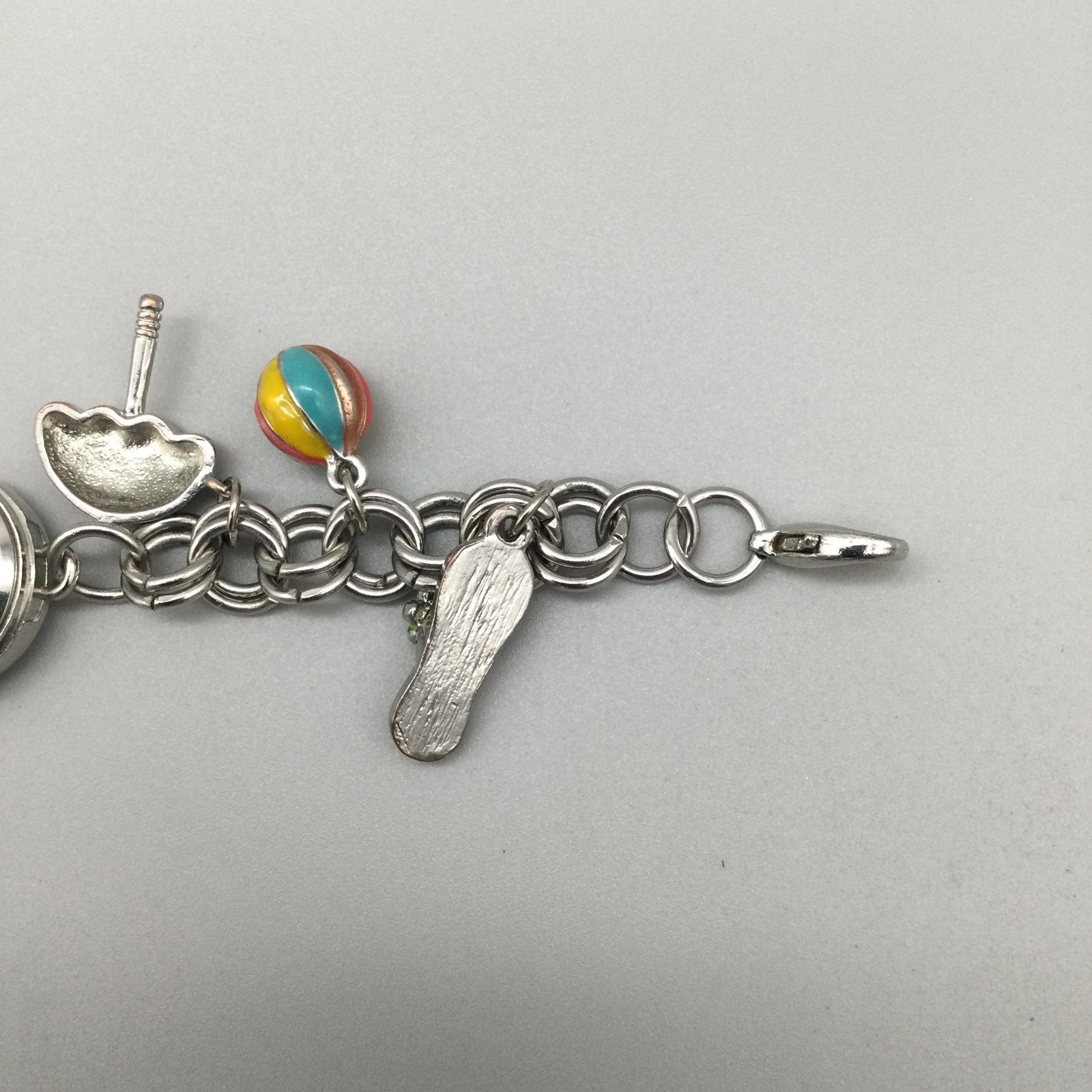Bay Studio Charm Watch Womens 22mm Silver Tone Beach Charms New Battery 7.5″