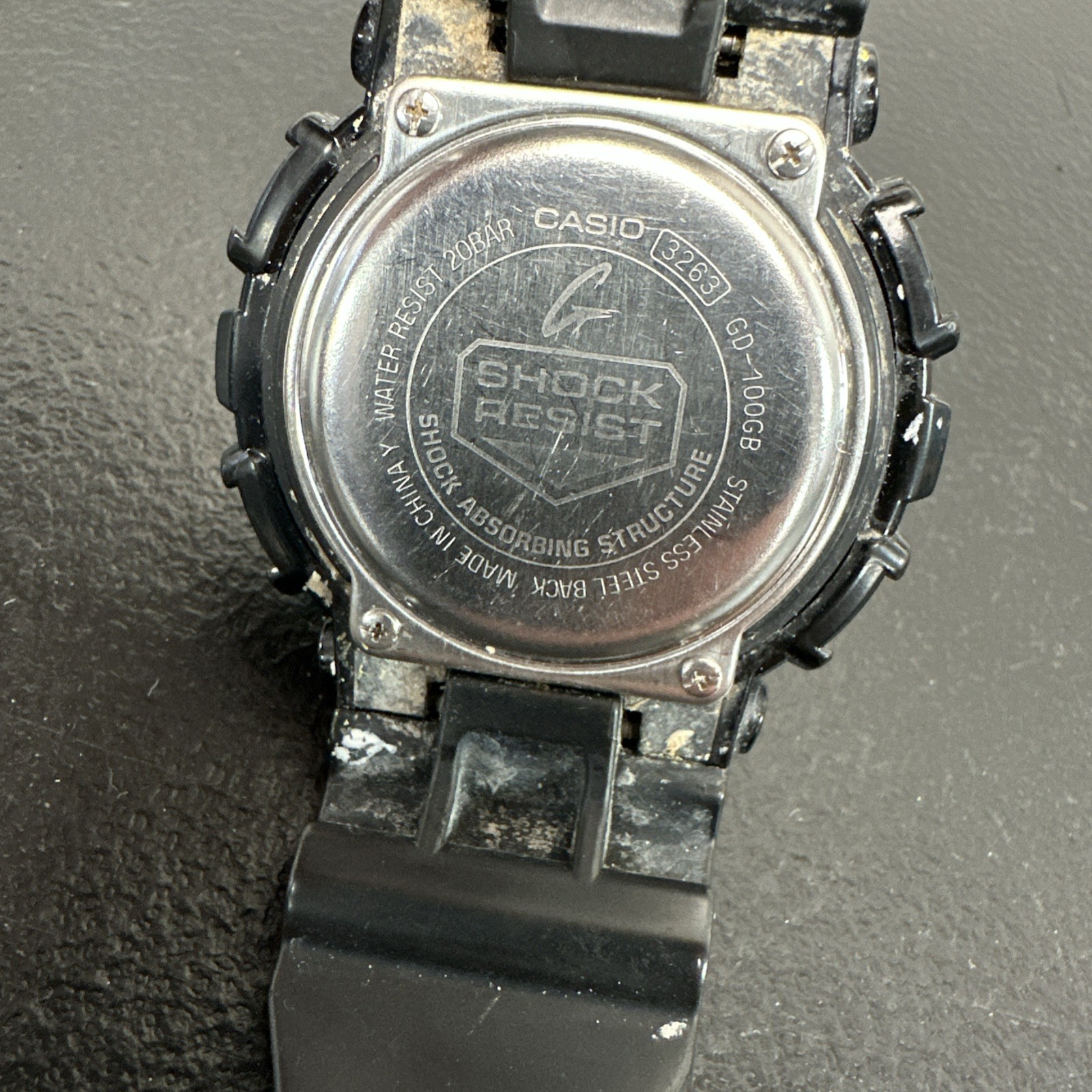 Preowned Casio Black Gold G-shock GD-100GB-1 55×51.2×17.4mm 72g