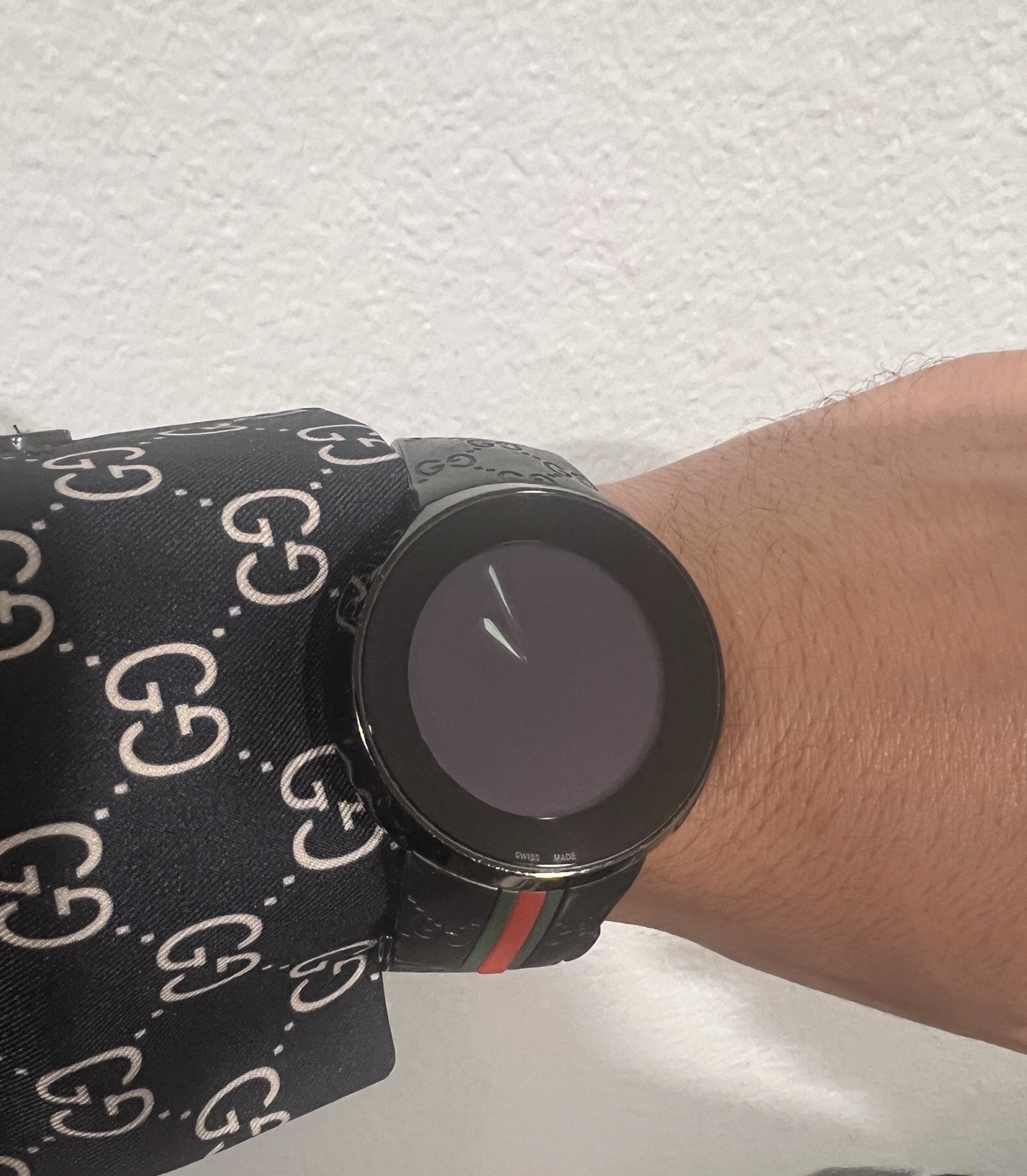 Gucci I-Black Stainless Steel Case with Black Rubber Strap Men’s