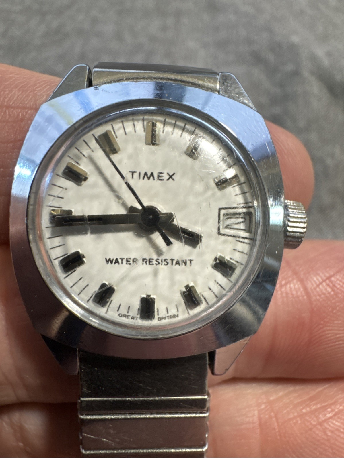 VTG Ladies’ Timex Mechnl Watch Silver-tone Stainless Band White Dial Date Window