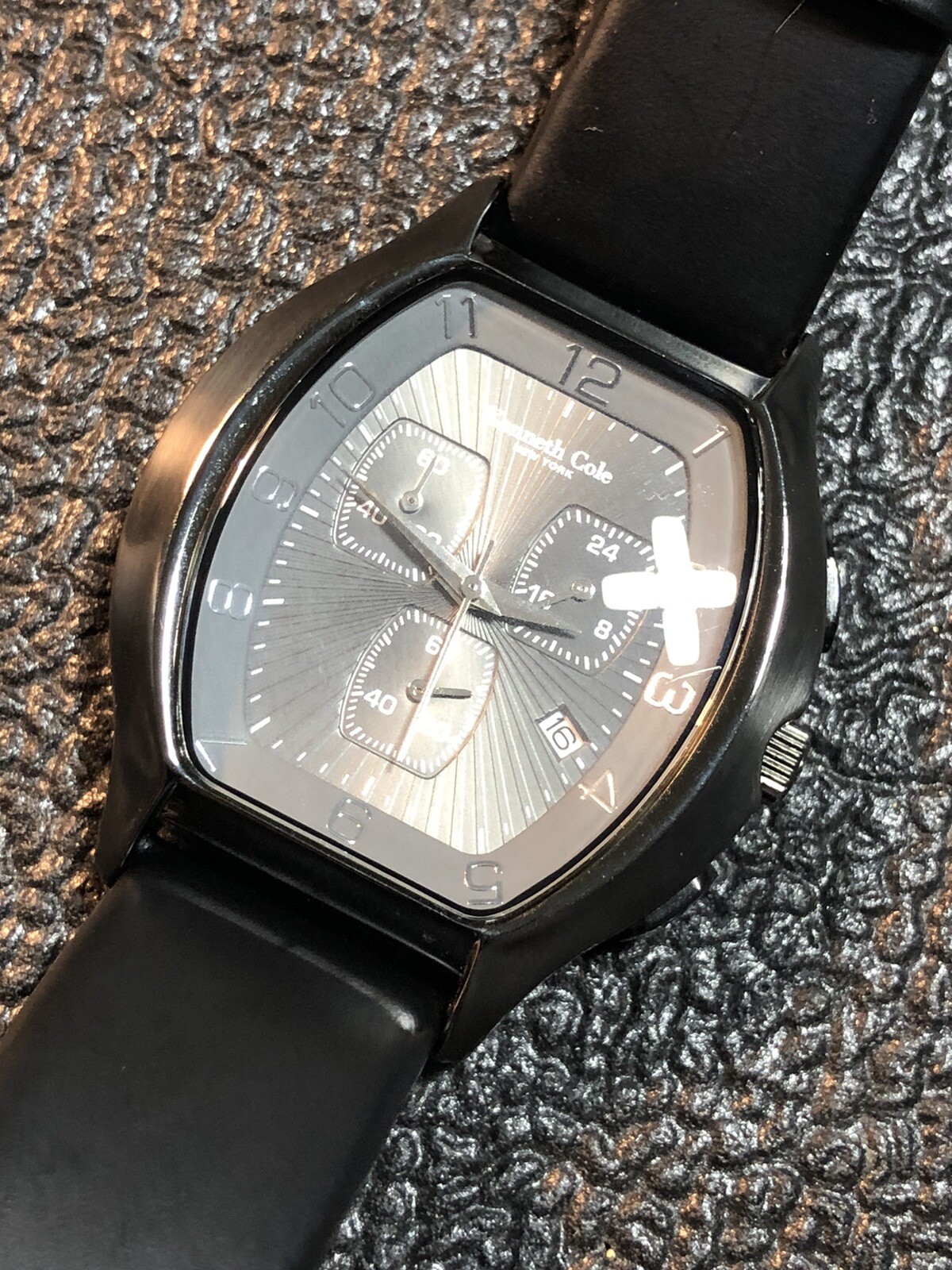 Kenneth Cole New York Men’s Chronograph Watch Barrel/Tonneau Shape New Battery