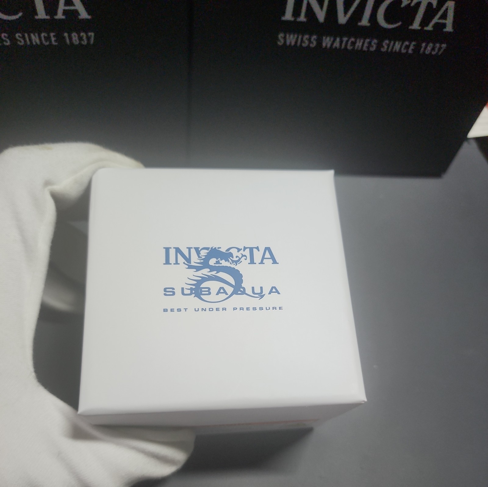 Invicta Men’s Watch Subaqua Quartz Blue and White Silicone Strap 44mm (69449)