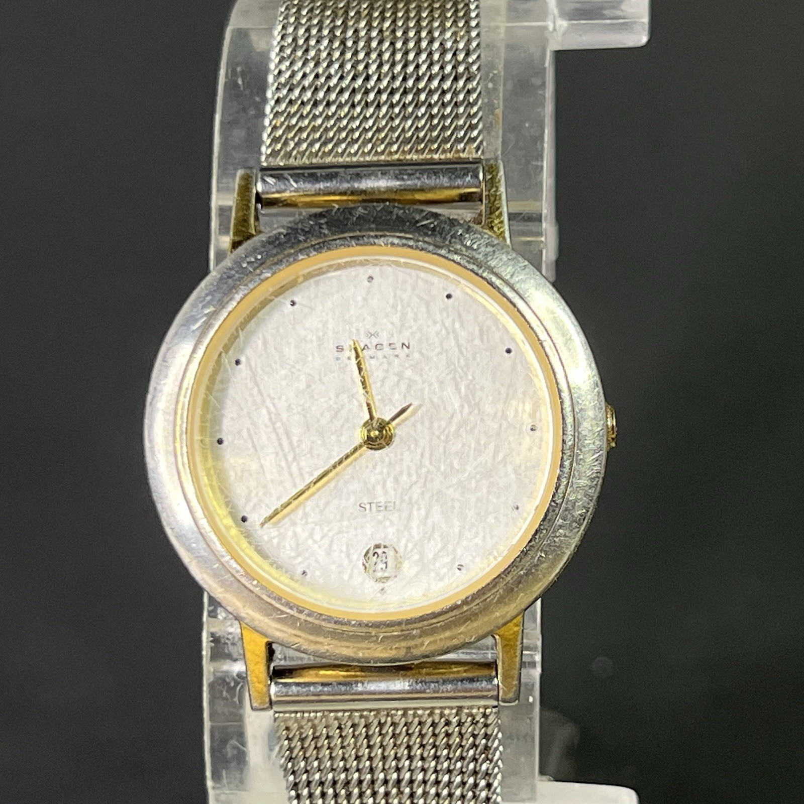 Skagen 28mm Silver Case Silver Dial Gold Hands Dot Indices SS Mesh Band, 7.25″