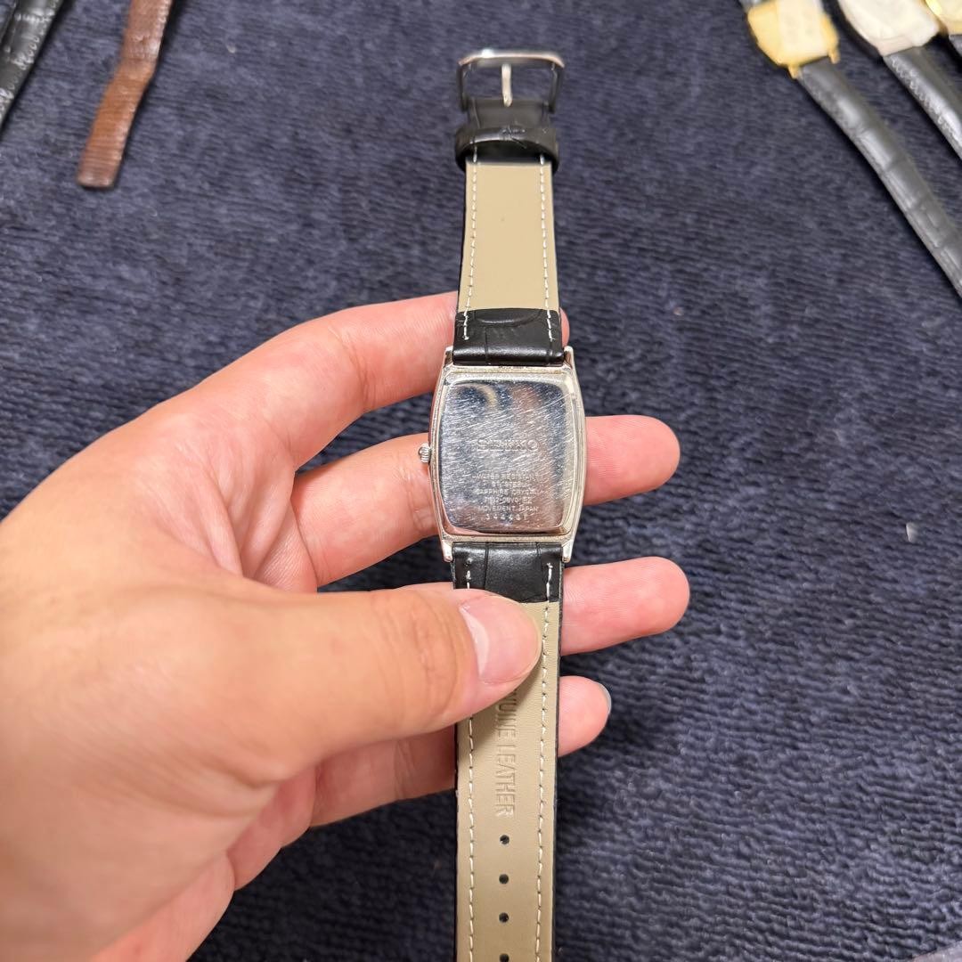 SEIKO Tonneau Shape Date Men’s Wristwatch QZ