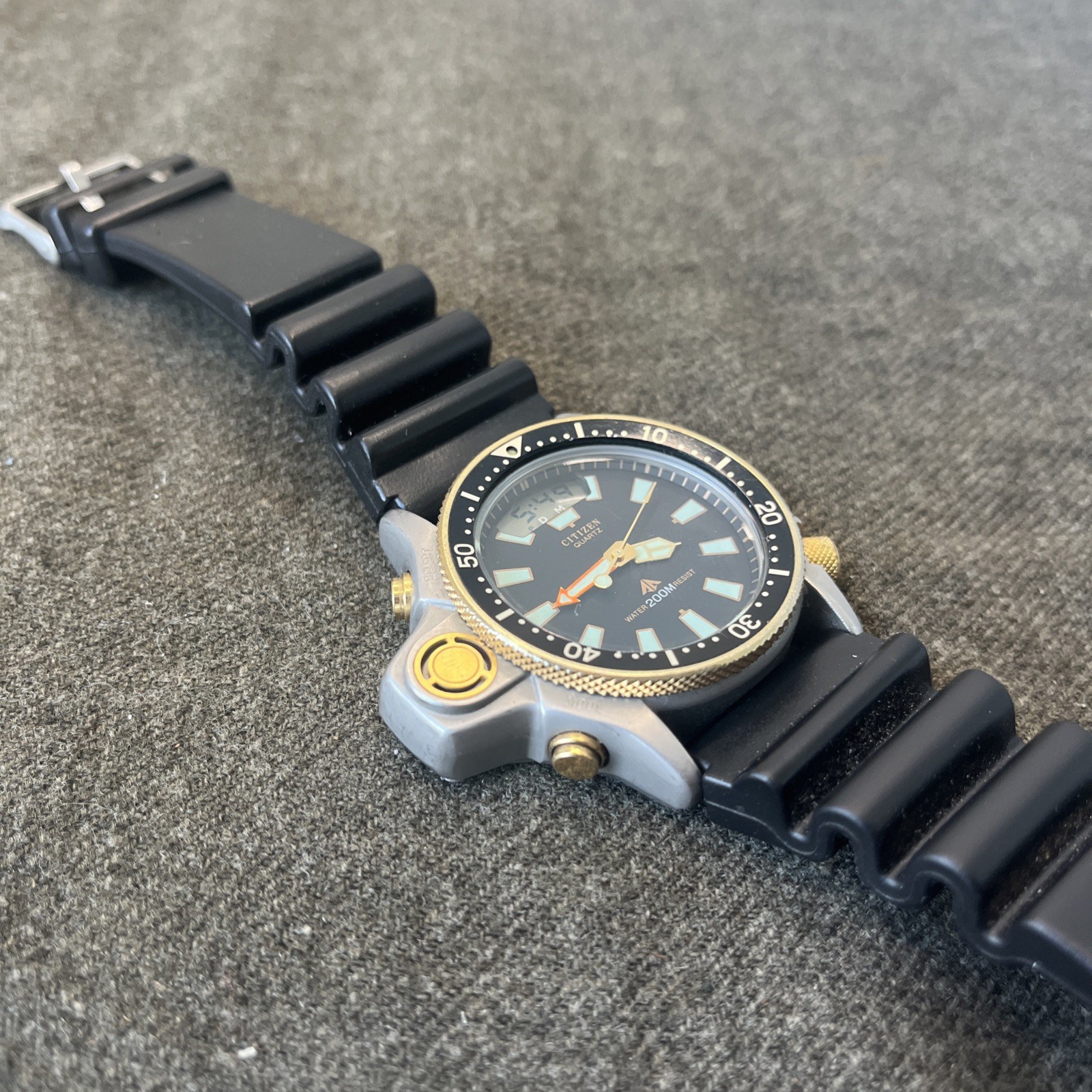 Vintage Citizen C021 087372 Y Promaster Aqualand Divers Men’s Watch, Needs Work
