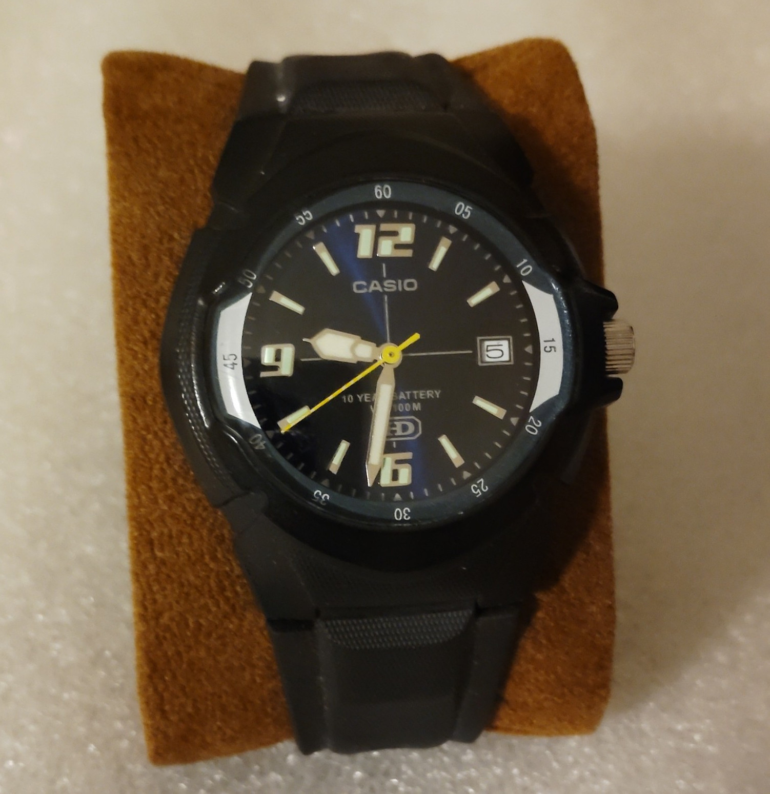 Casio HD Men’s Quartz Analog Date 100m WR Black Dial Resin Strap 40-43.9mm